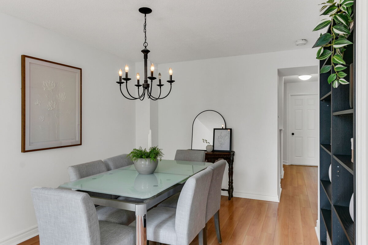 16-web-or-mls-12_003_Dining Room