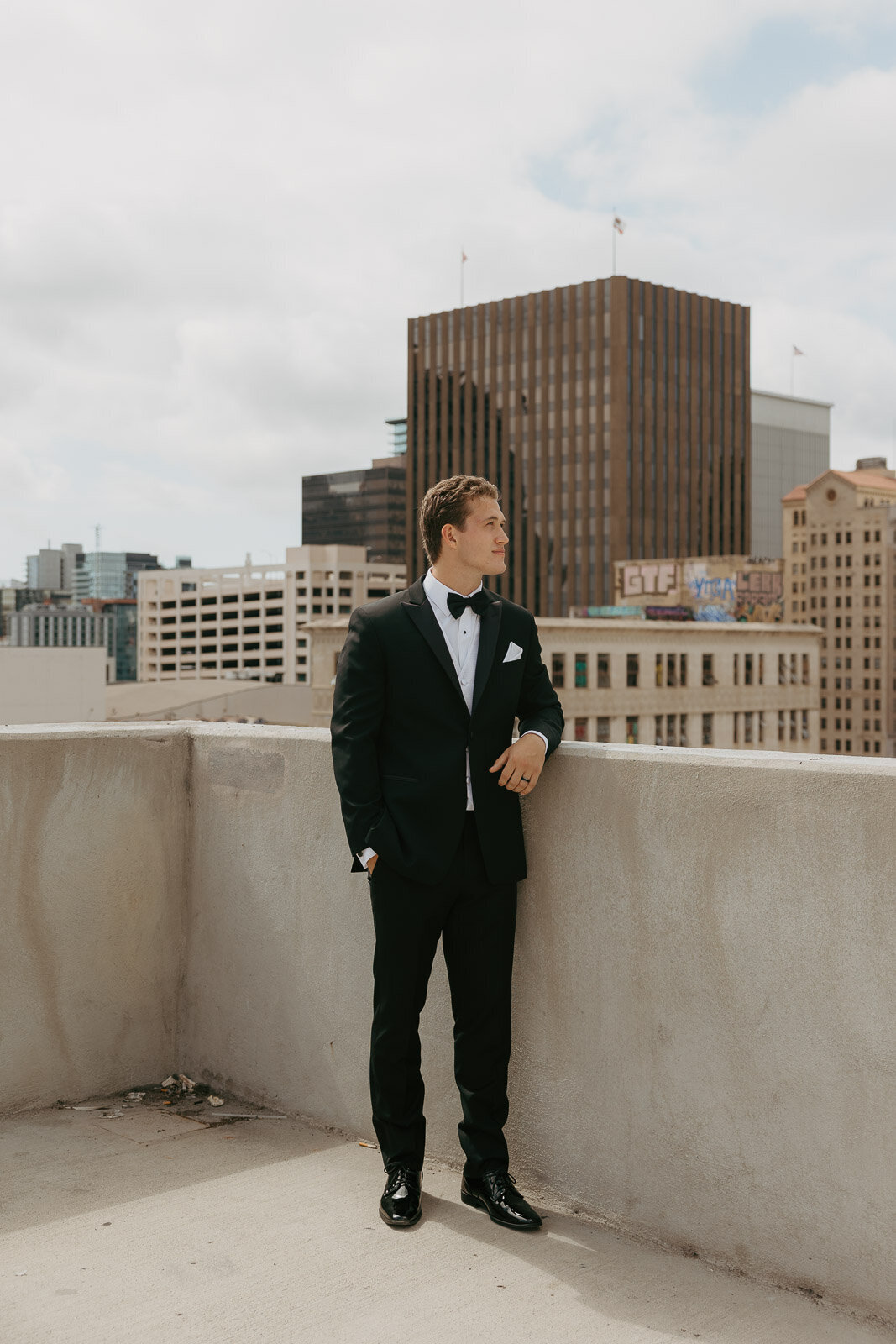 Lexx Creative-Chic-Downtown San Diego-Urban-Courthouse-Elopement-36