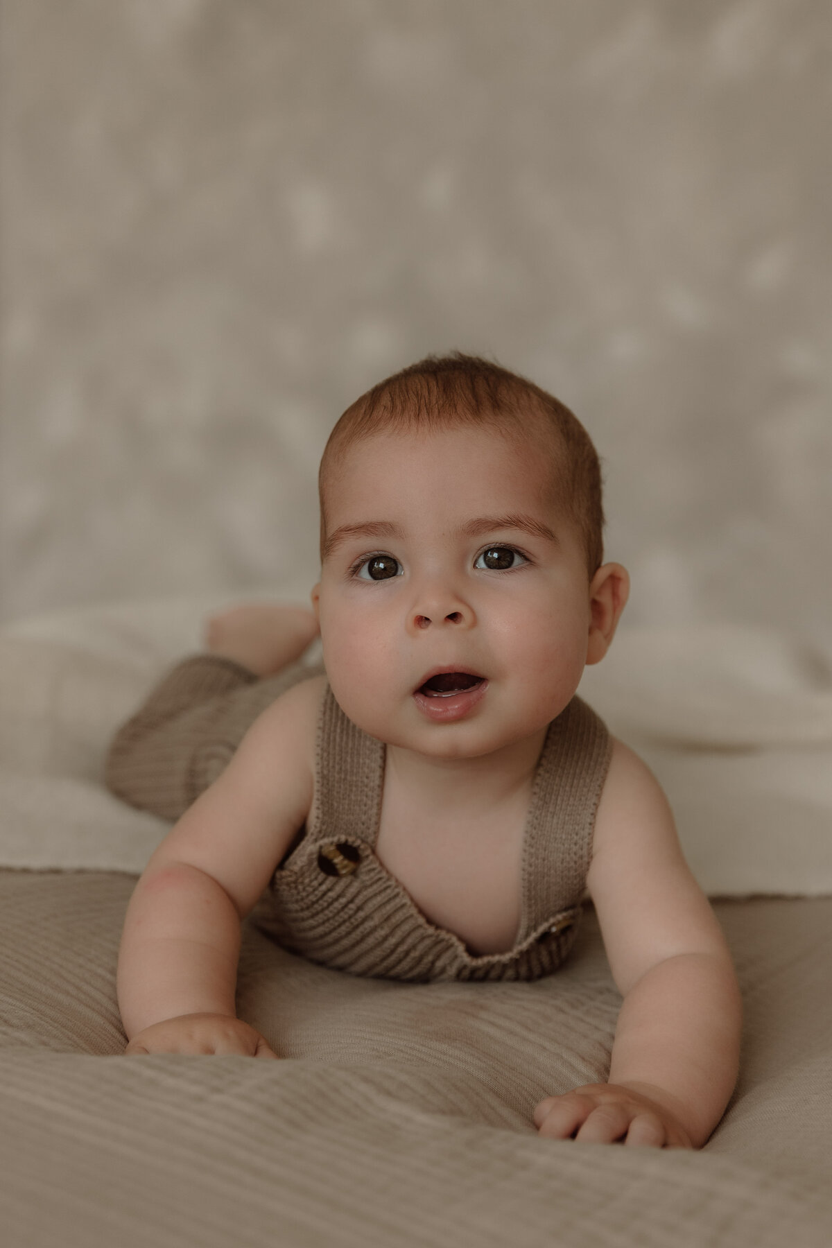 newborn fotograaf - zwangerschapsfotografie - videograaf - Sint-Niklaas - Pictures by Jess - mama en baby shoot