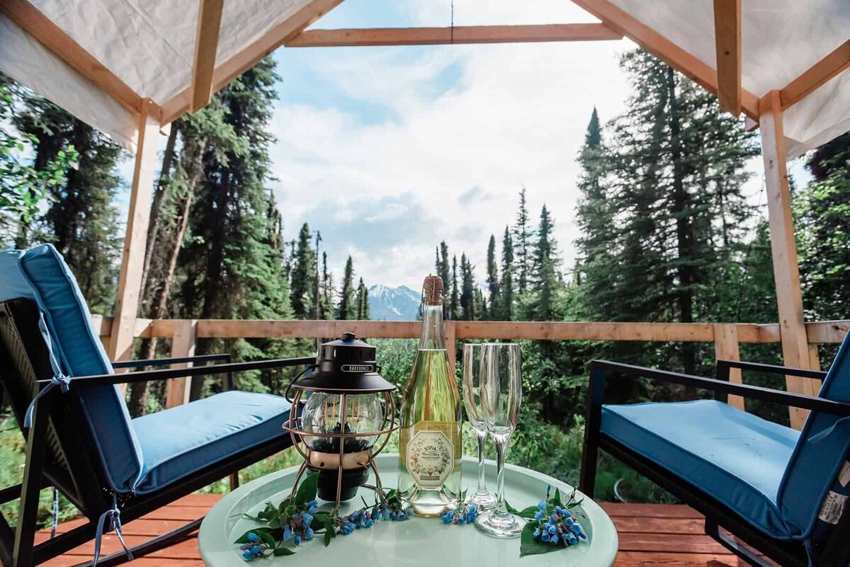 quiet-luxury-elopement-experience-Soul-and-Sky-Weddings