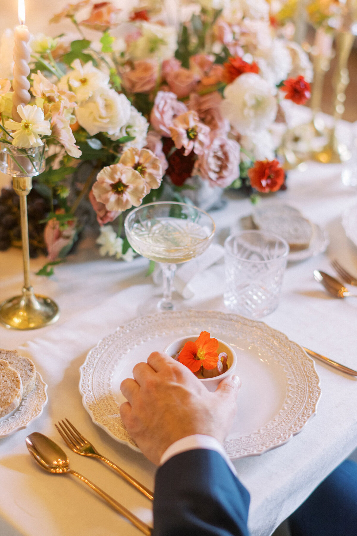 Maïlys Fortune Photography Husband Wife Wedding Weddings Photography France Switzerland Italy Timeless Dreamy Imagery Bilingual French English Destination Weddings Destination Wedding Provence French Riviera Paris Lake Como Tuscany144