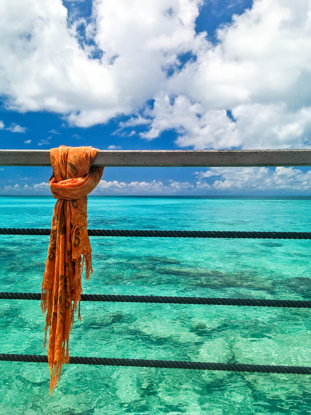overwater bungalow maldoves