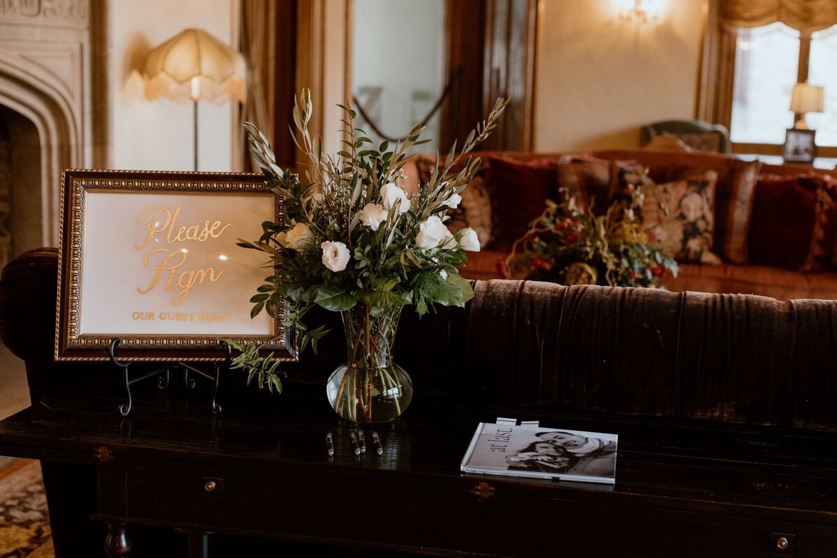 guest table