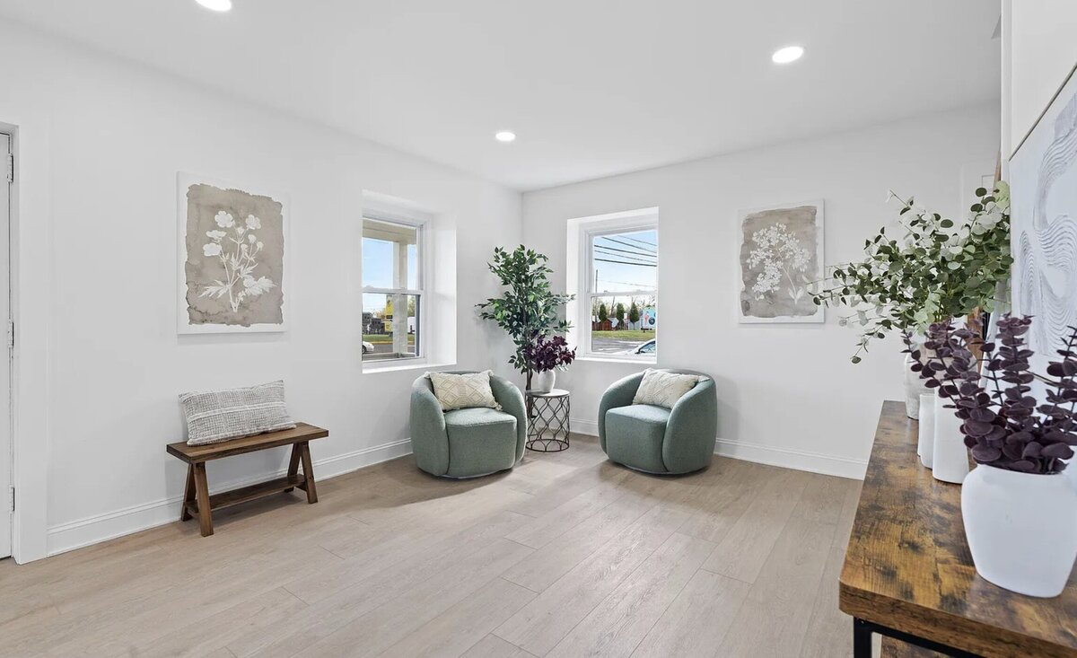 Kelly DeTommaso Elegant Transitions Vacant Home Staging Colmar PA Living Room 2