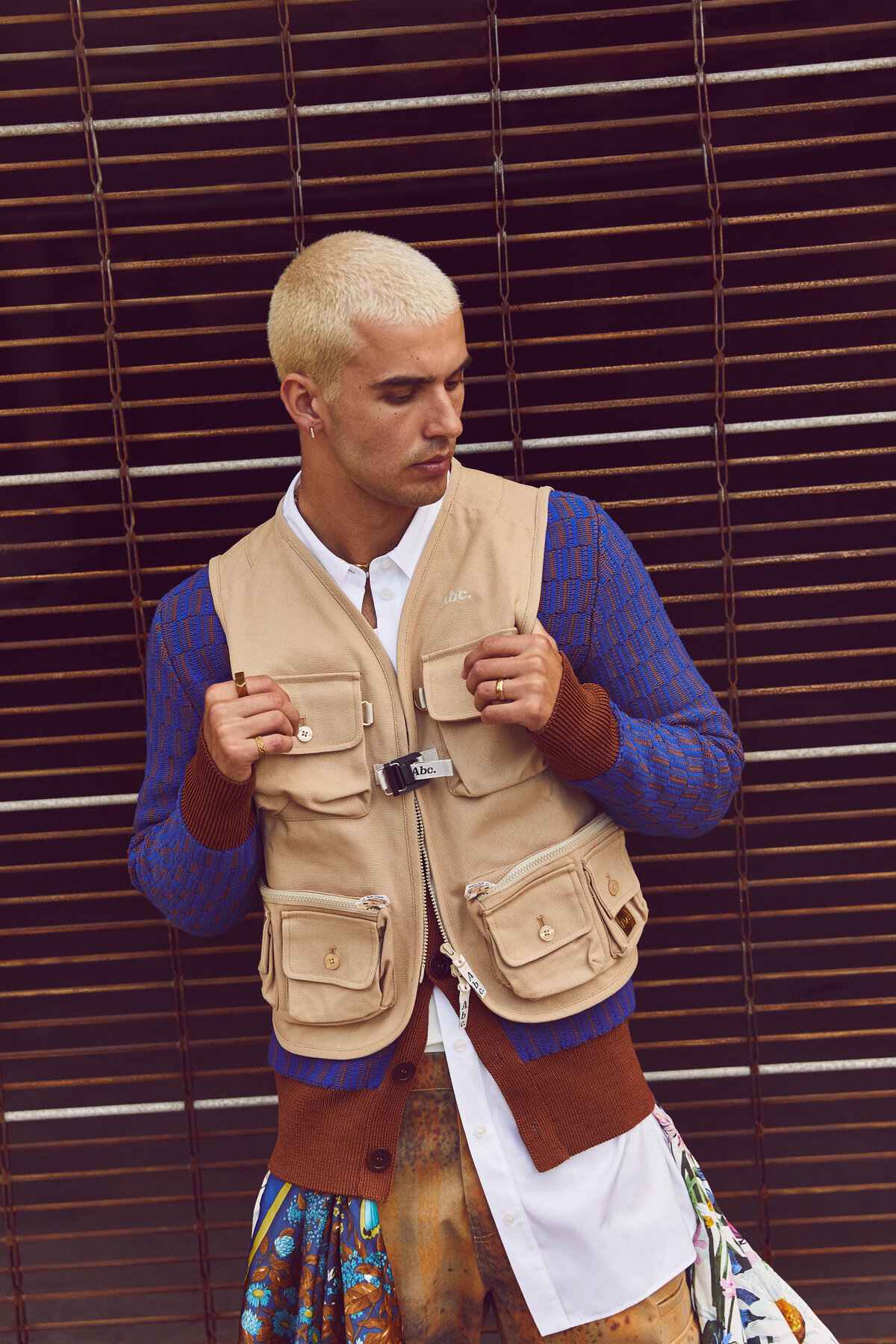 men’s-style-streetwear-fashion-cargo-vest-personal-shopping-fashion-stylist-raina-silberstein