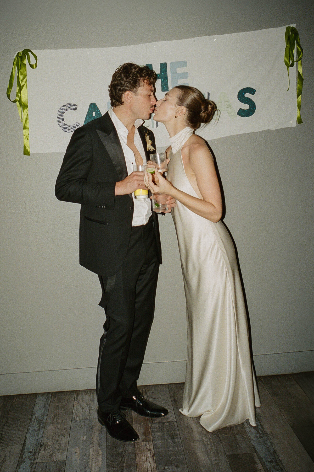 89526_APO_JuliaandNic_041_16