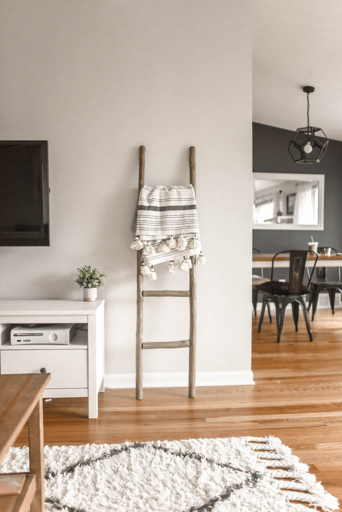 Girlboss-Designer-Interior-Design-Website-Templateq-317