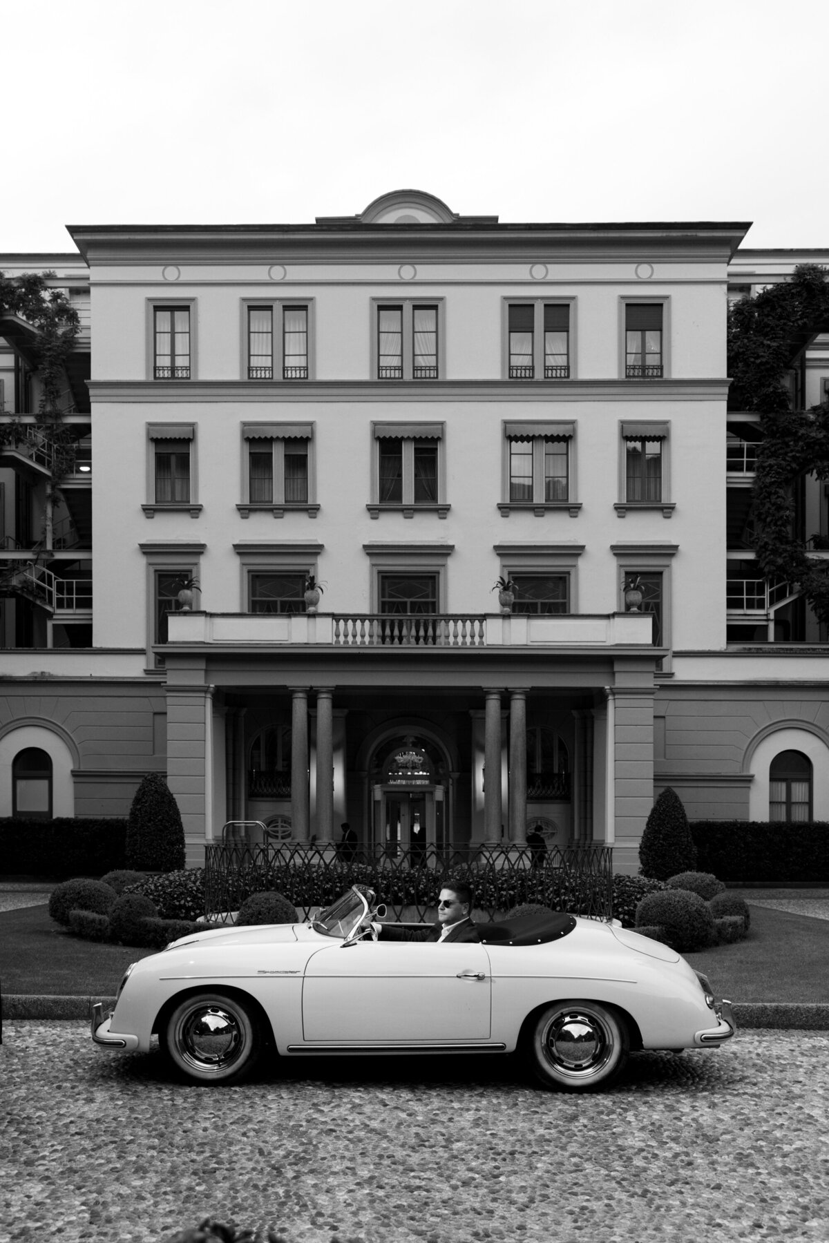 THE_LAKE_COMO_WEDDING_AGENCY_VILLA_EPHRUSSIXTHE_LAKE_COMO_WEDDING_AGENCY_VILLA_EPHRUSSIA9720