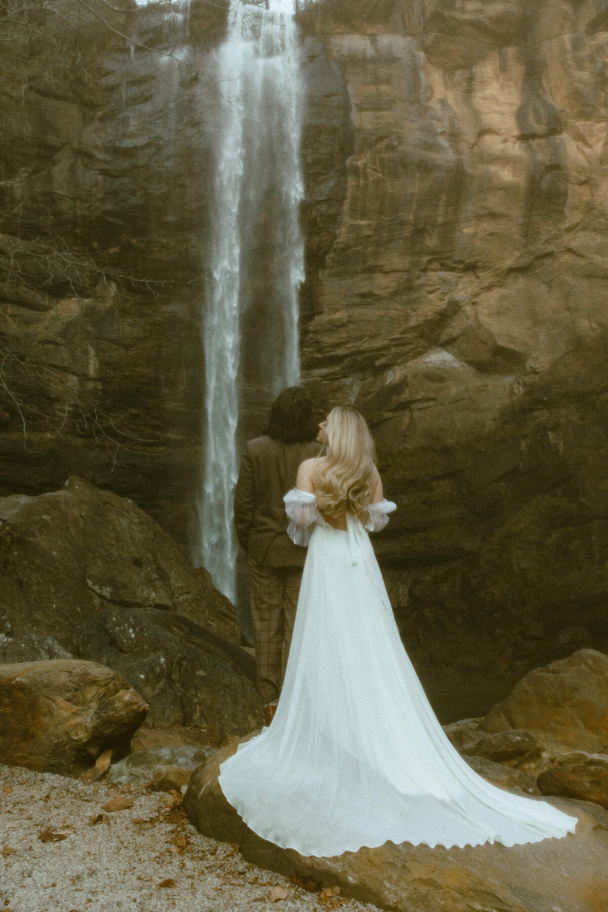 toccoa-falls-georgia-waterfall-whimsical-elegant-elopement-236