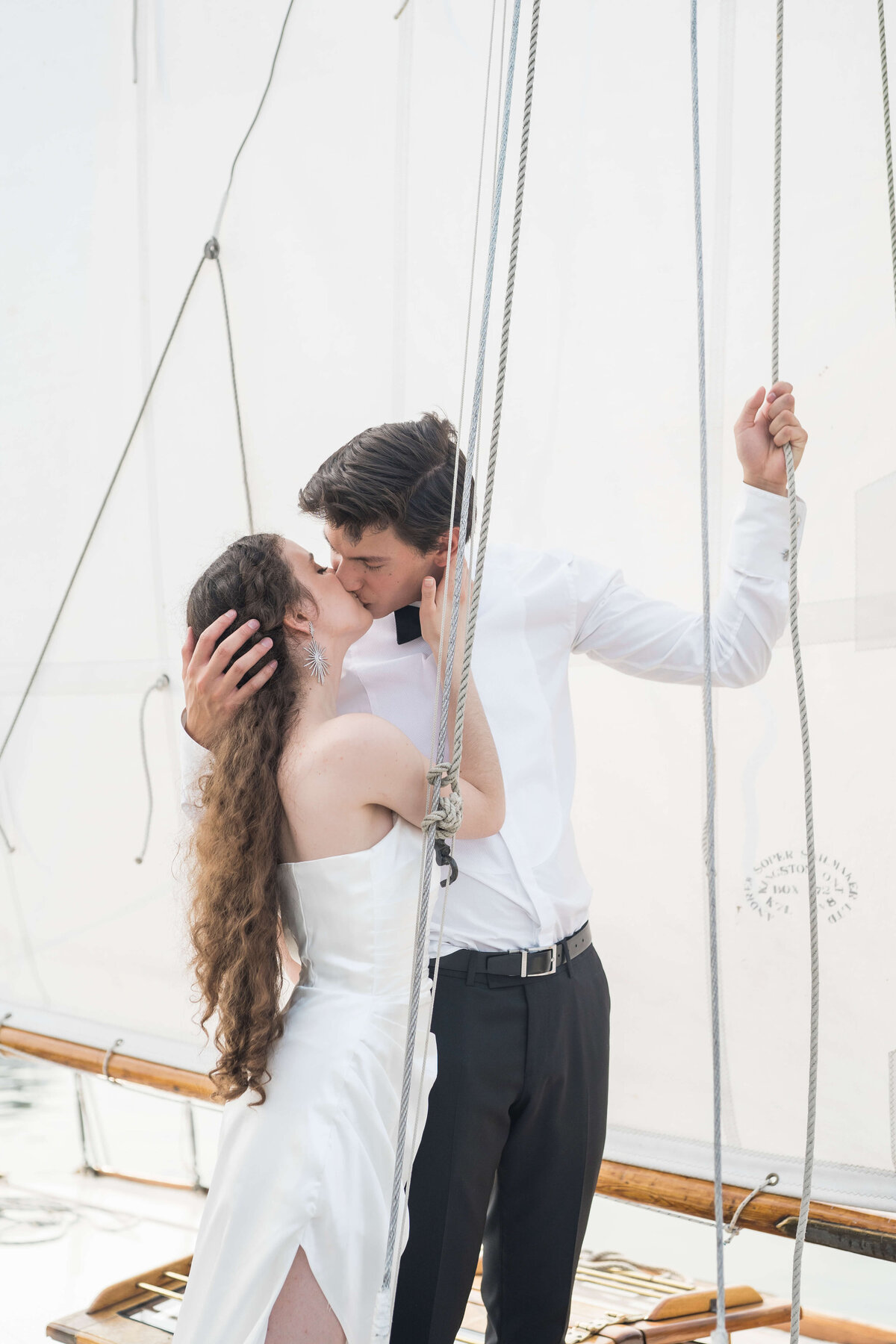 0571 The Anitra Boat Wedding Proposal  Toronto Hamilton Editorial Lisa Vigliotta Photography Nobl Events