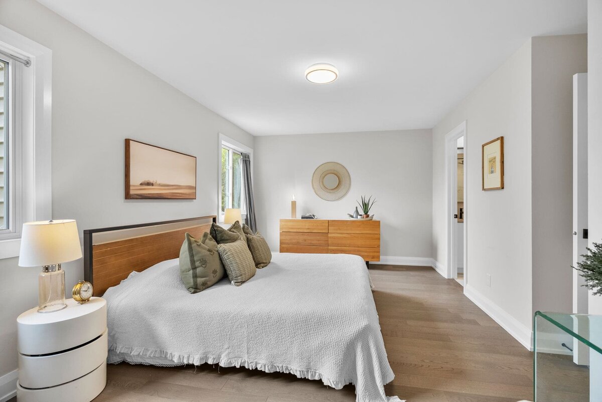 Ottawa home staging services, stittsville realtors - Michelle & Carley