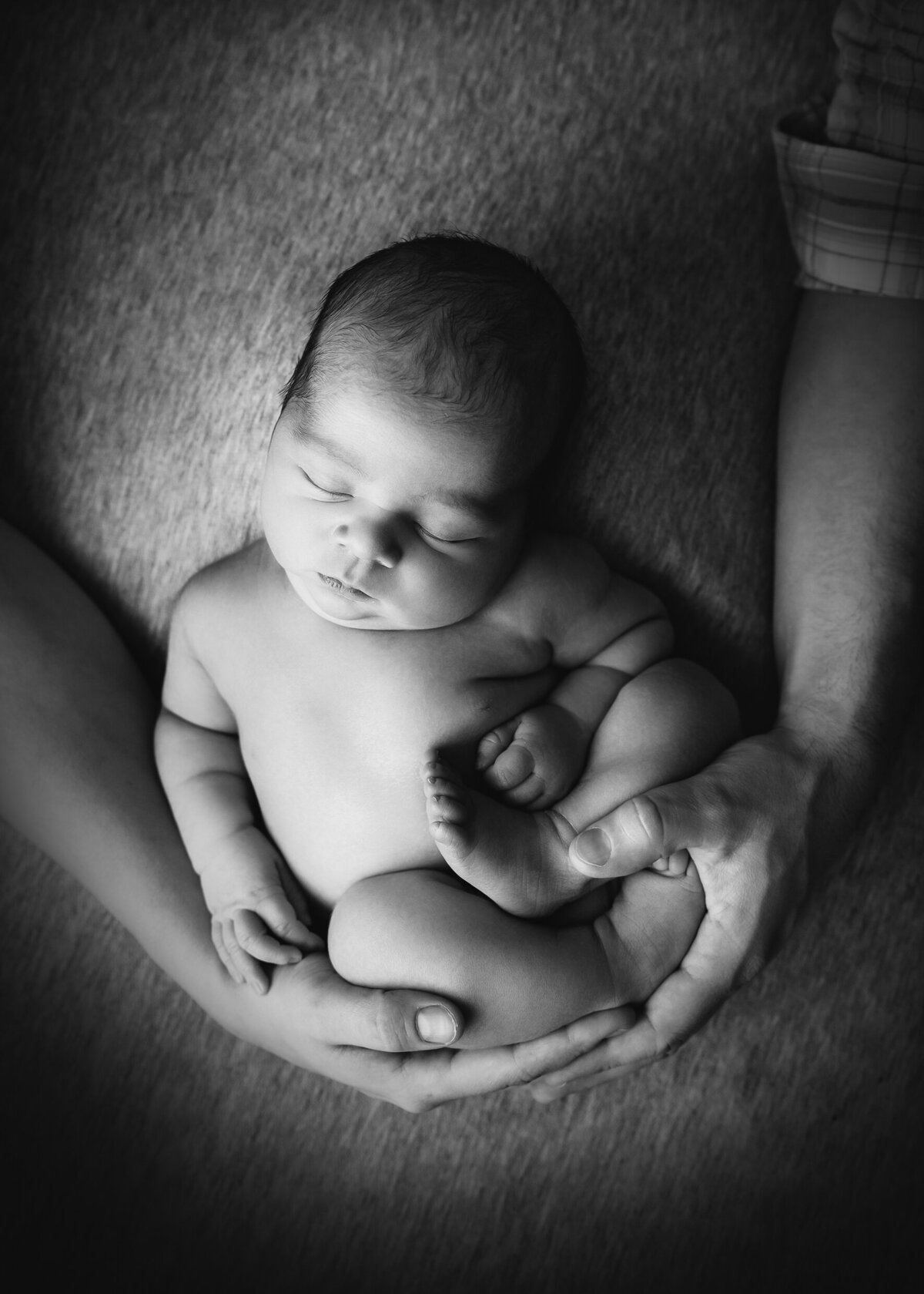 Best Newborn Photographer in the Lehigh Valley studio newborn session-6