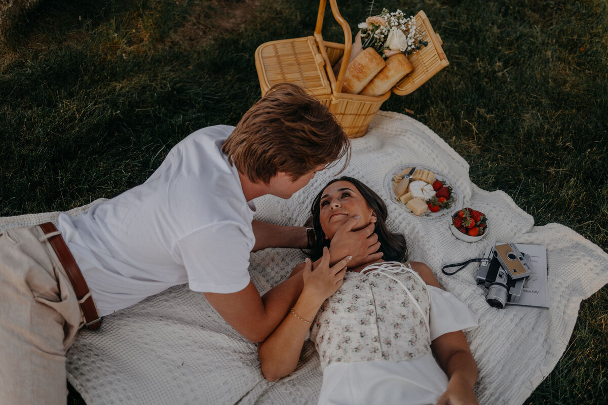 HBContent-Picnic-43