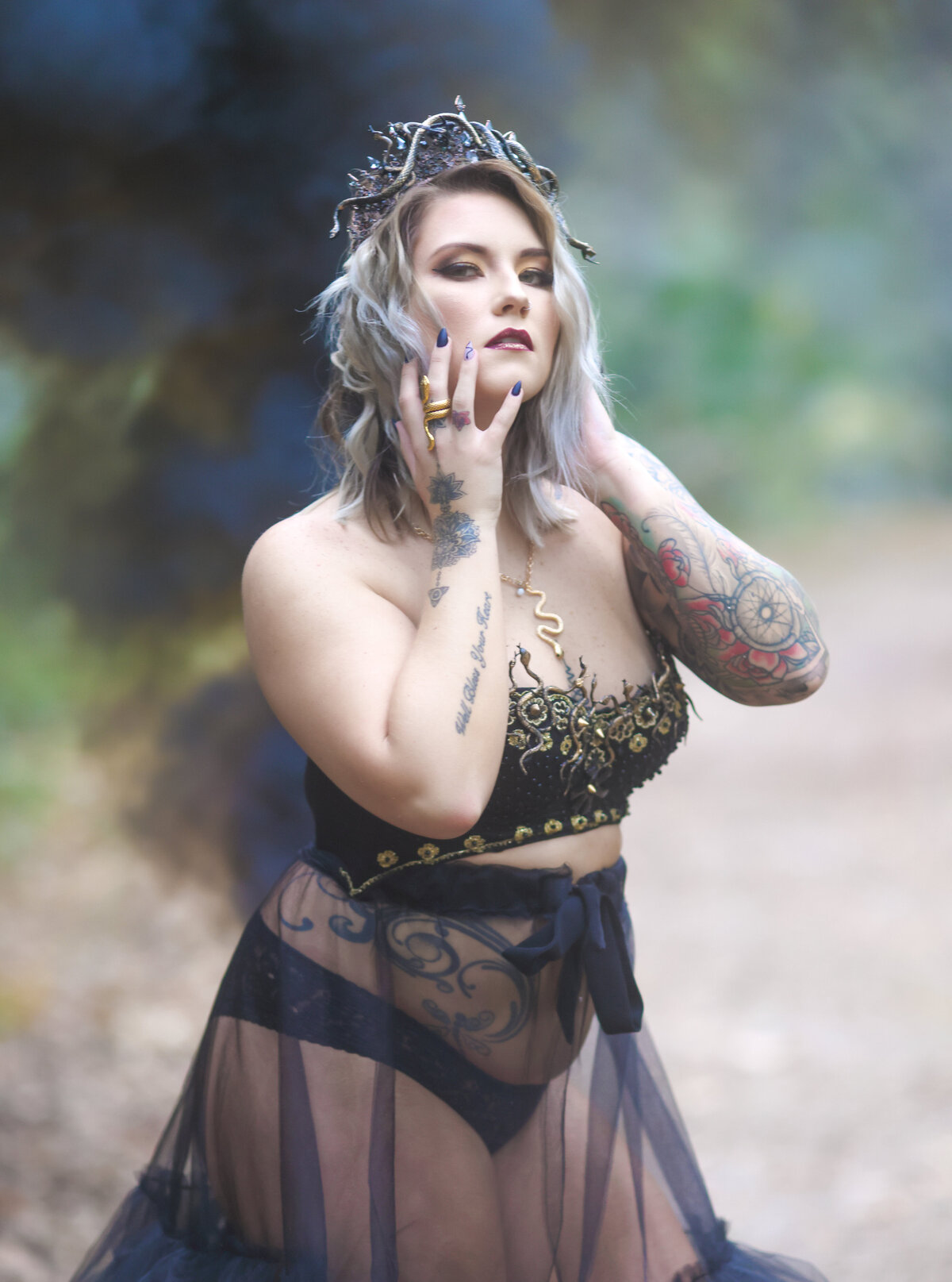 savannah-glamour-medusa-smoke-portrait-04