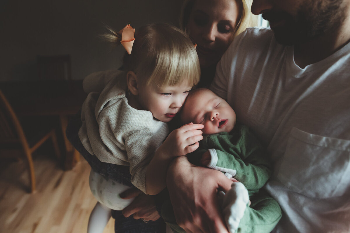 Lindsay-wilson-photography-in-home-newborn-7