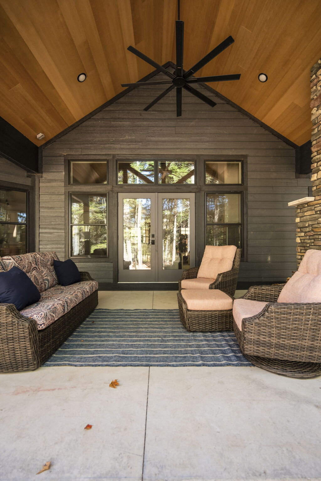 88-web-or-mls-JEL02073