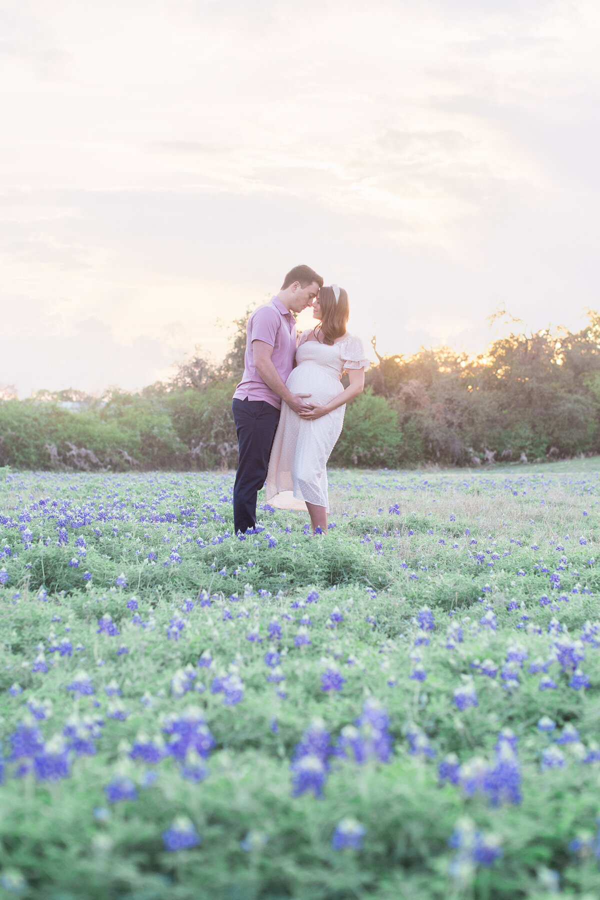 golden hour bluebonnet maternity session