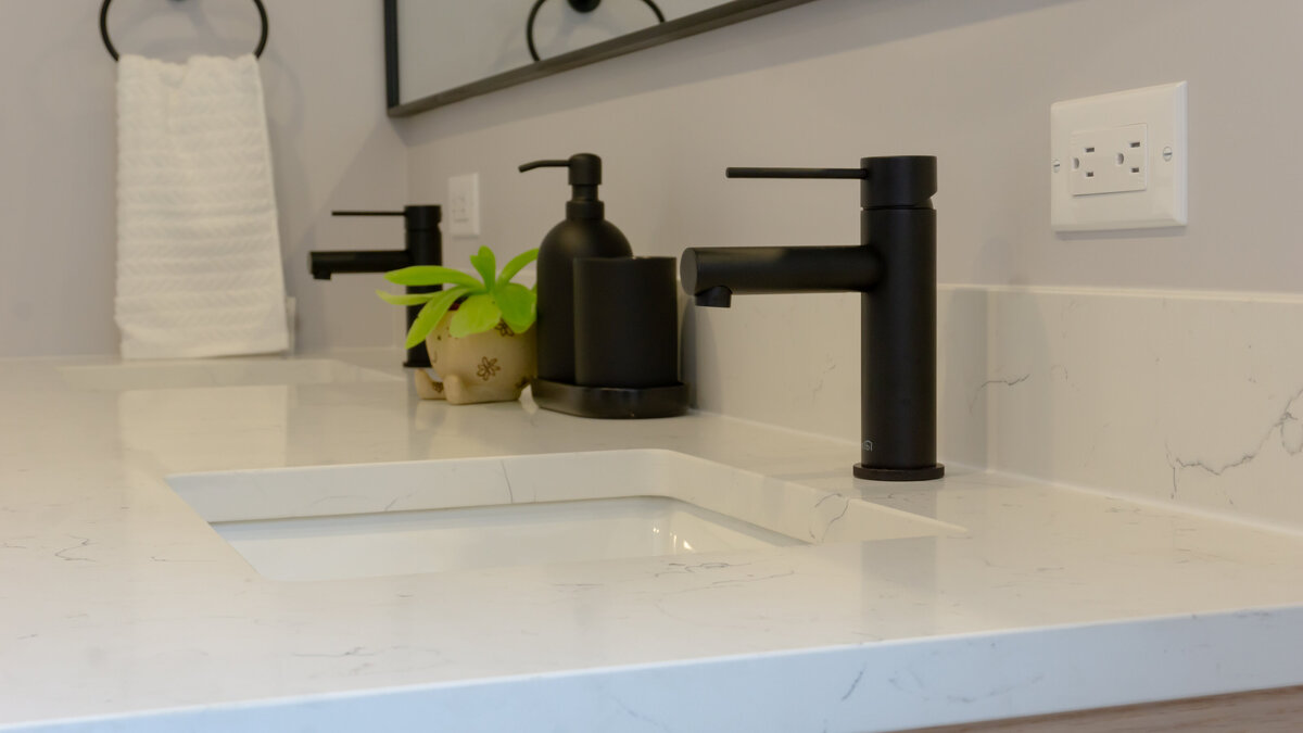 Ottawa Ensuite 2-15