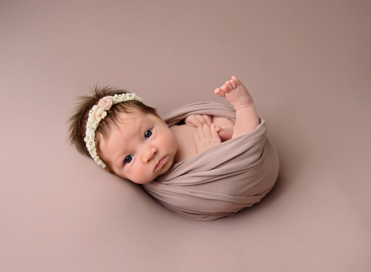 Best-affordable-simplistic-posed-newborn-keller-dfw-baby-newborn-photographer-3