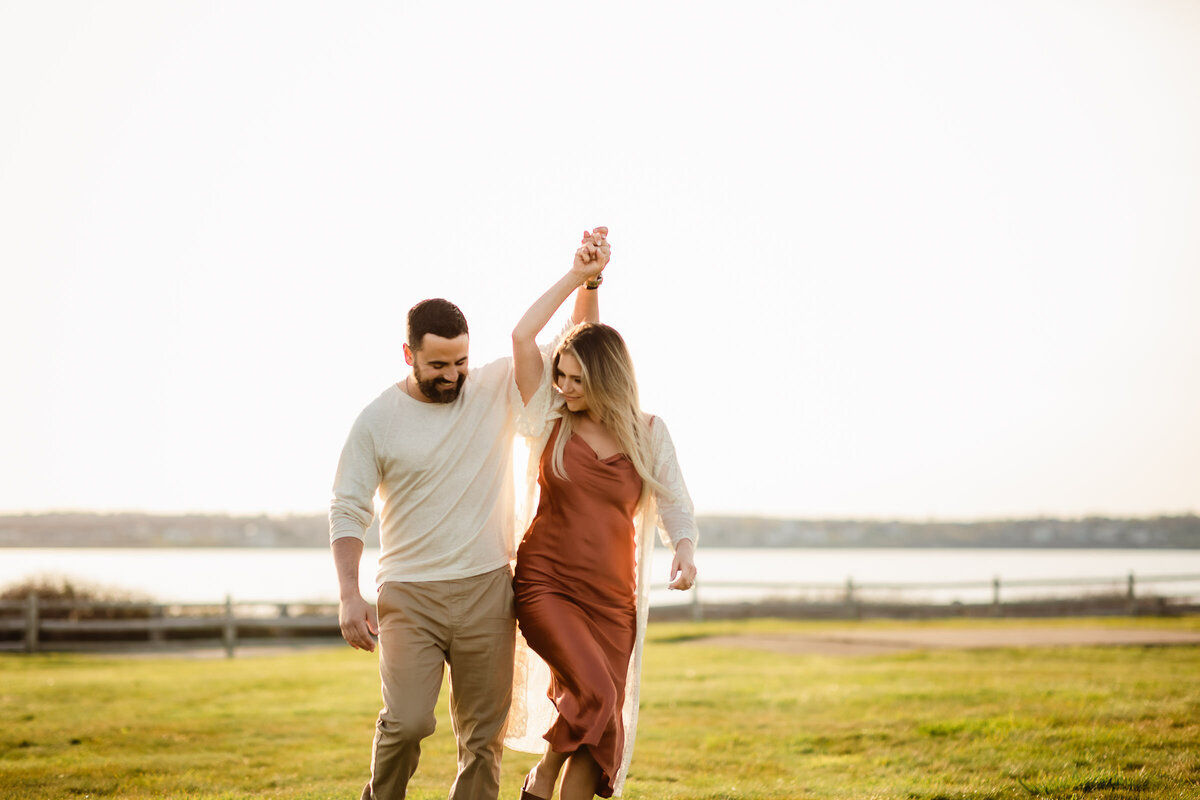 Nicole-Marcelle-Photography_031_beavertail-engagement-session