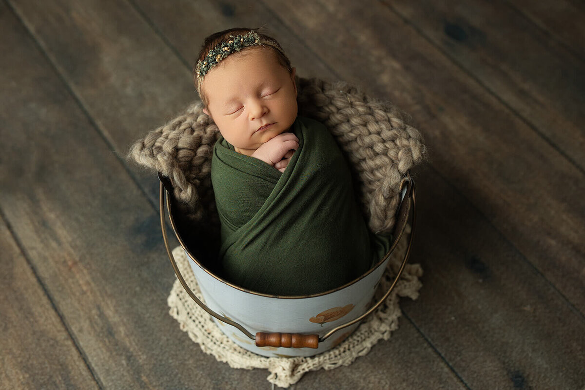Wyatt-mechanicsburg-newborn-studio-80