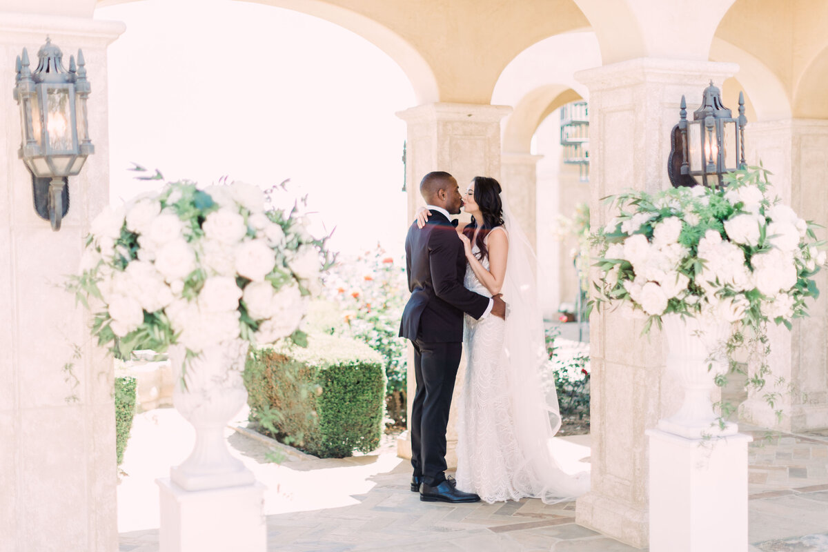 165_Ekpre_Olomu_Hidden_Castle_Estate_Wedding_Rancho_Santa_Fe_California_Devon_Donnahoo_Photography