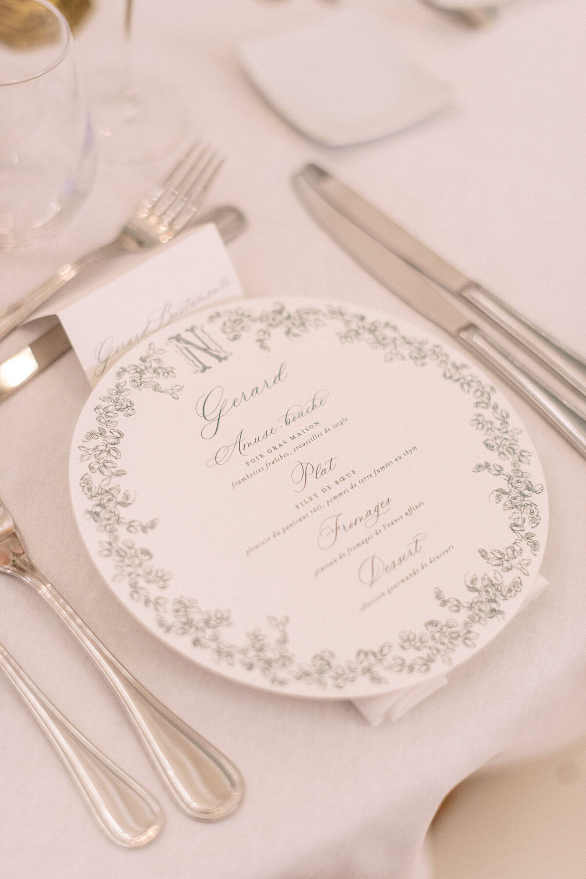 Maïlys Fortune Photography Husband Wife Wedding Weddings Photography France Switzerland Italy Timeless Dreamy Imagery Bilingual French English Destination Weddings Destination Wedding Provence French Riviera Paris Lake Como Tuscany139