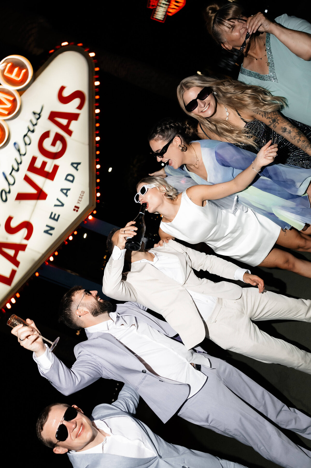 76_riskyexposure_las-vegas-elopement-photography
