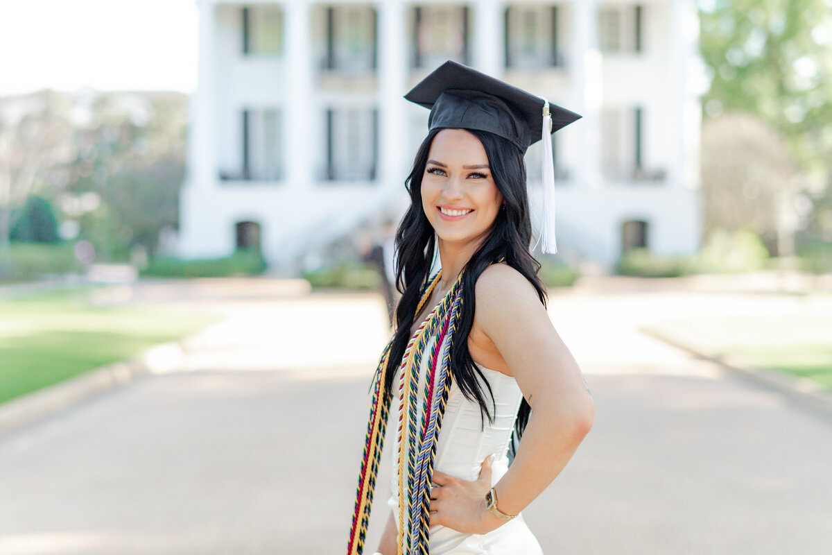 The University of Alabama Senior Grad _ Lauren Elliott Photography _ Lauren Schumacher-29