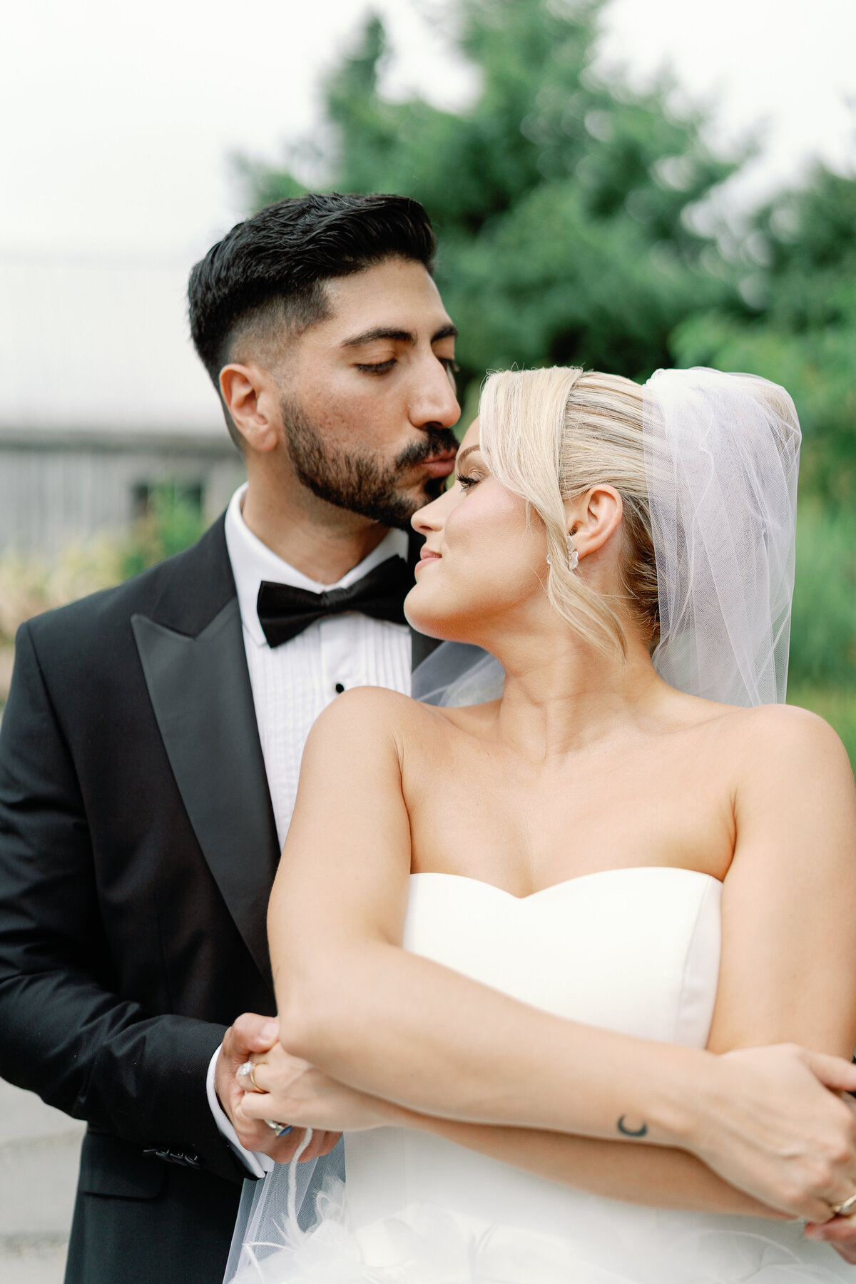 Bride + Groom Portaits-44