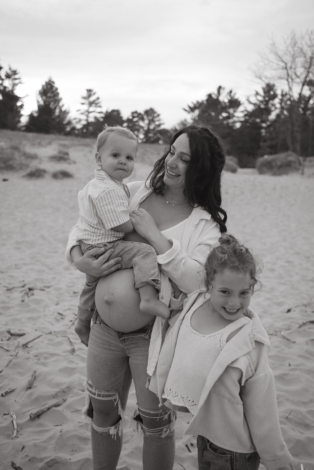 Candid-Maternity-Beach-Wisconsin35