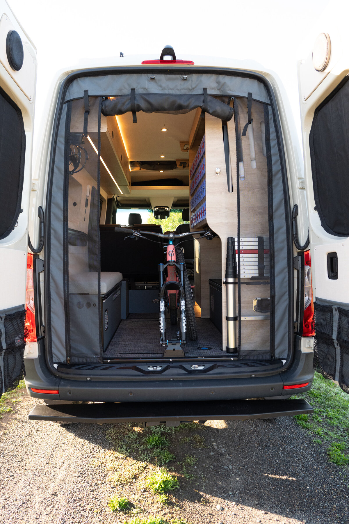 TheToyBox_BenchmarkVehicles_Kelly2023-65