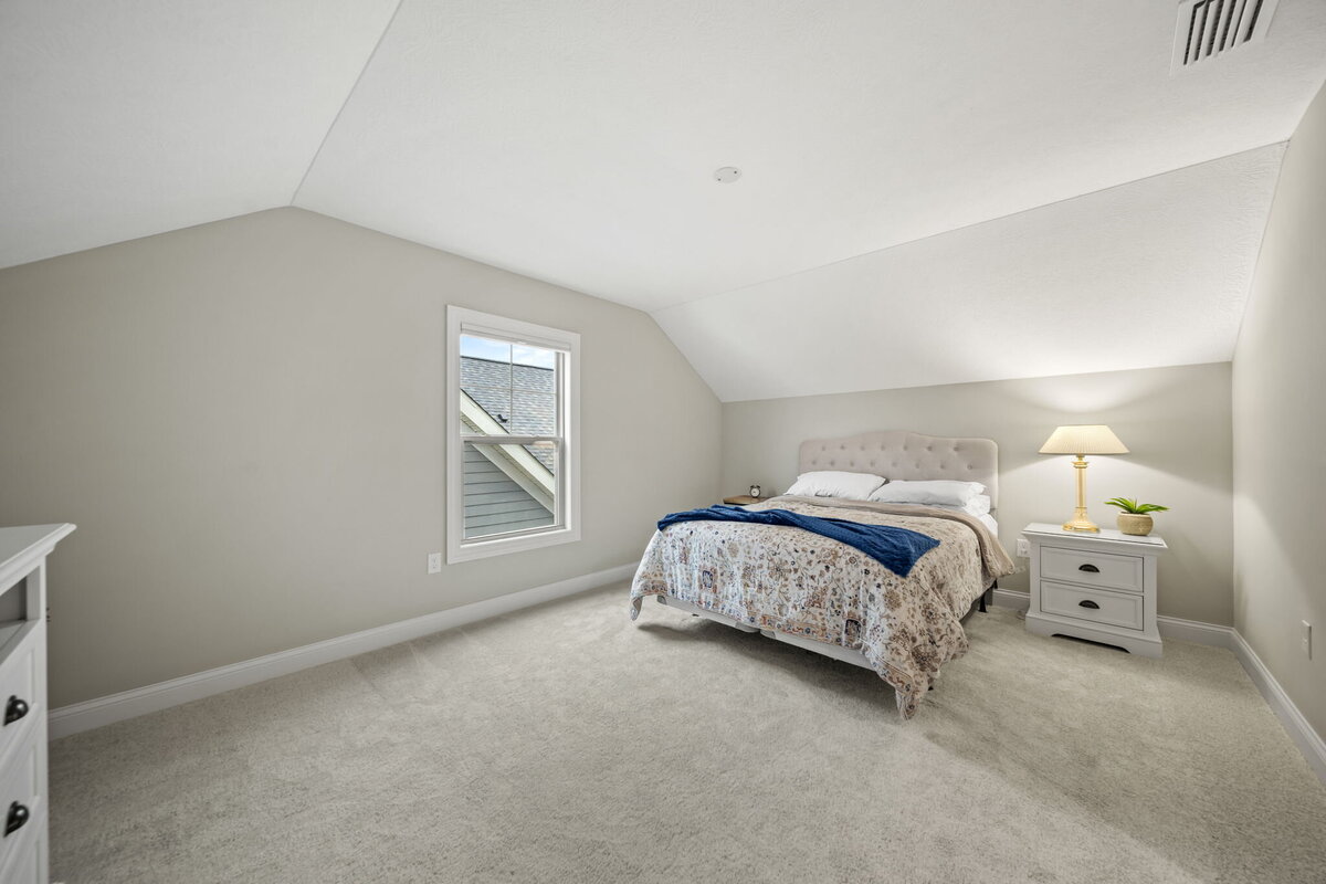 58-web-or-mls-A7403638