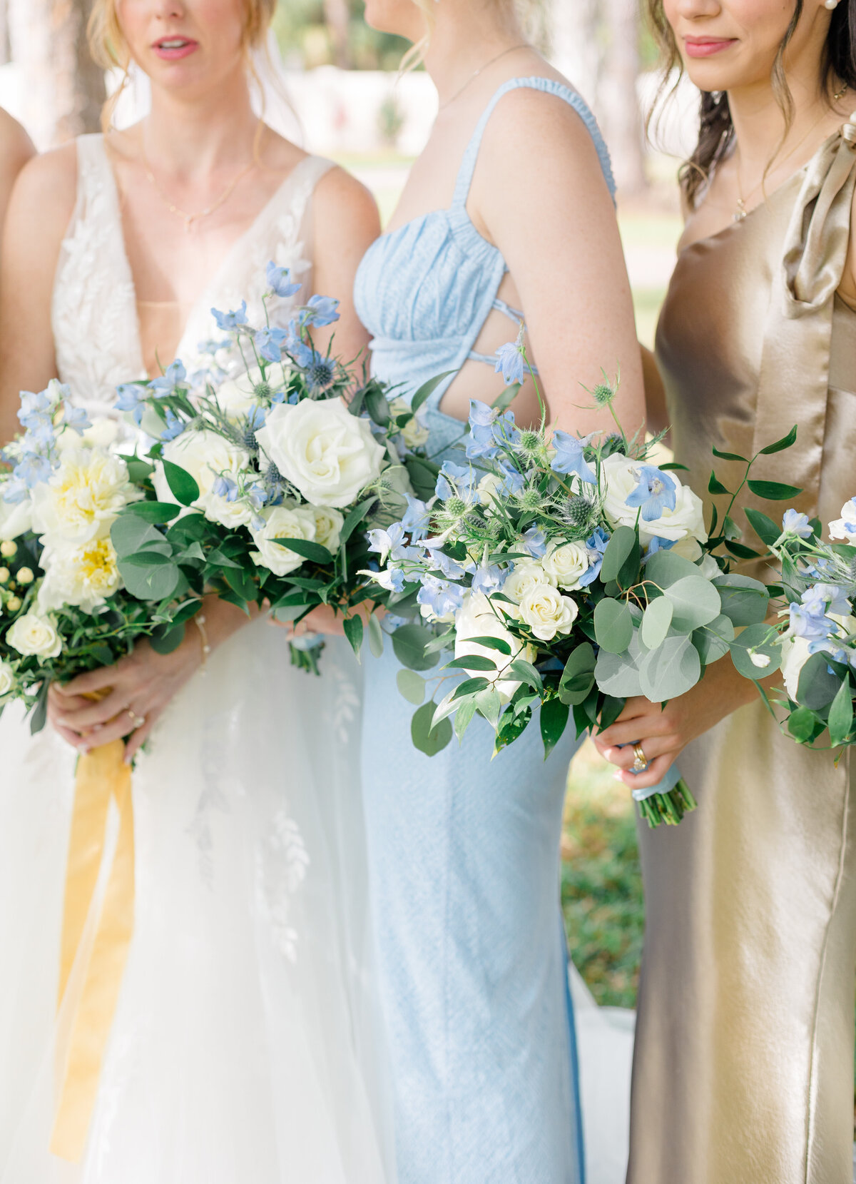timeless-blue-white-wedding-flowers-florida