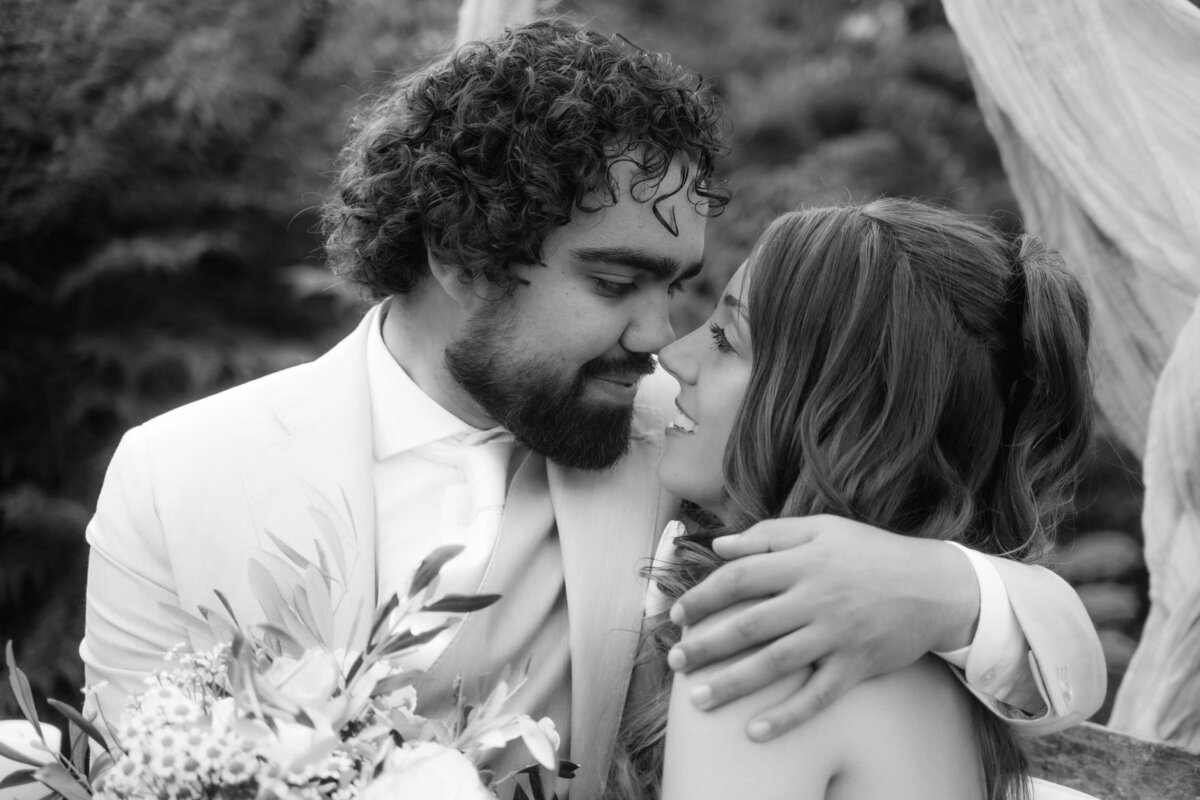 Liefdevolle trouwfotograaf in Breda