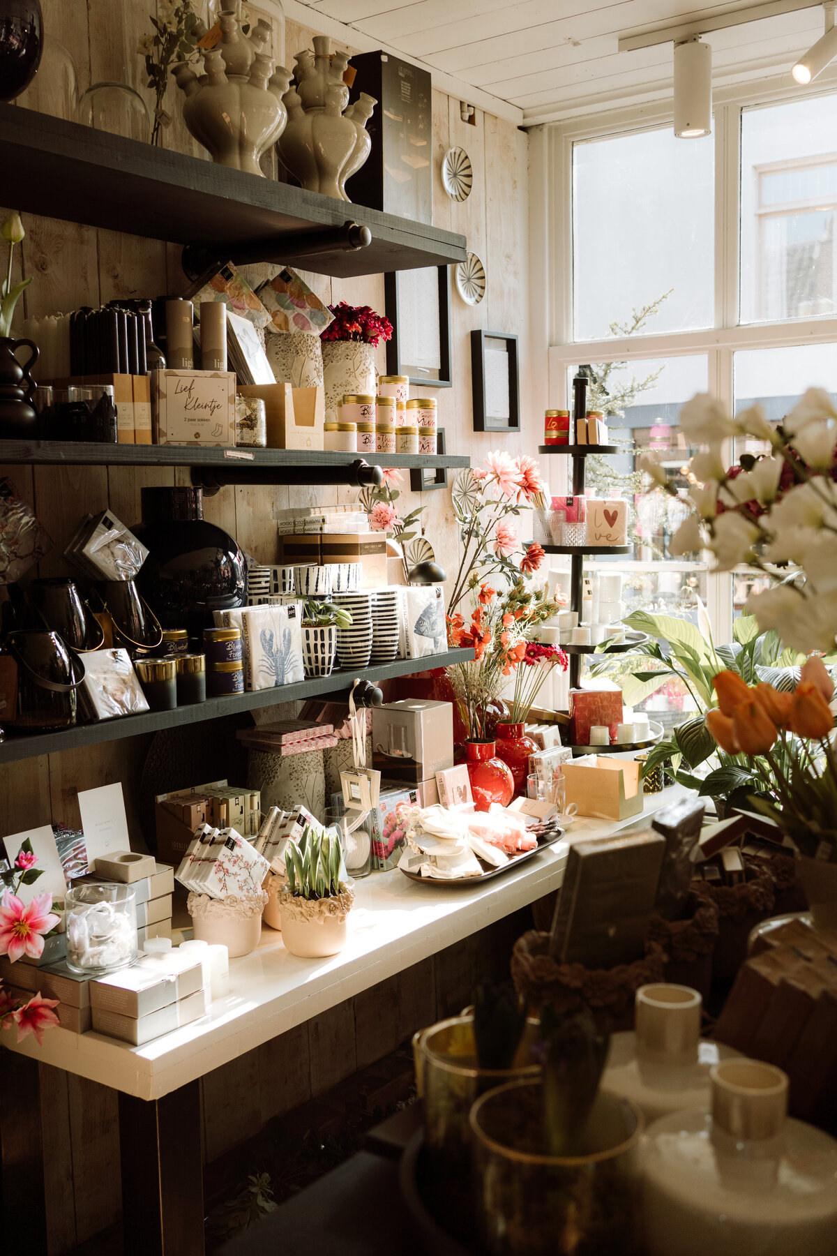 Foto van bloemenwinkel. Maarssen. Valentina branding shoot. 