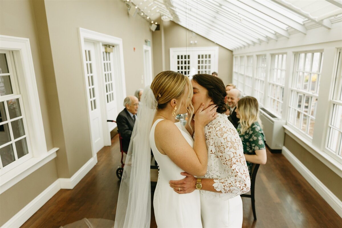 inn-on-boltwood-intimate-wedding-211