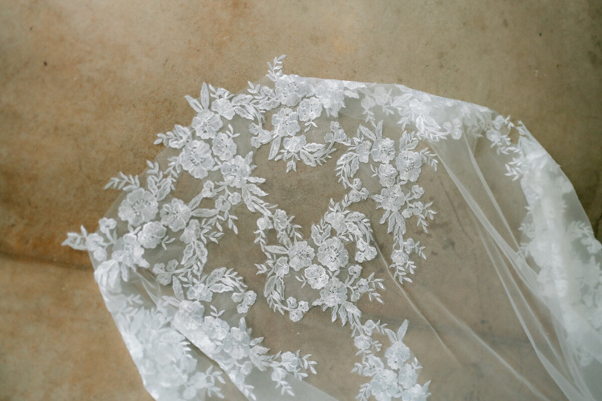 bridal veil captured by vancover elopement photographer