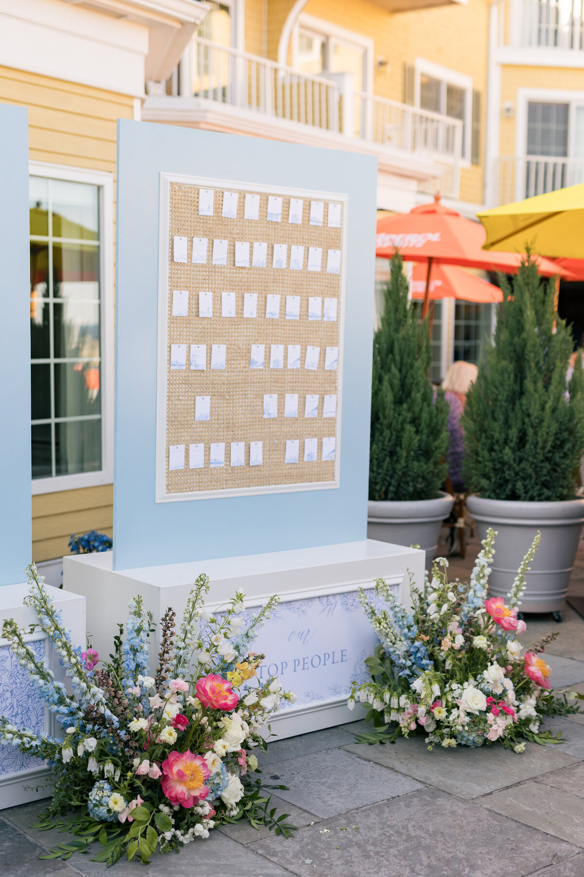 new-england-coastal-wedding-seating-display