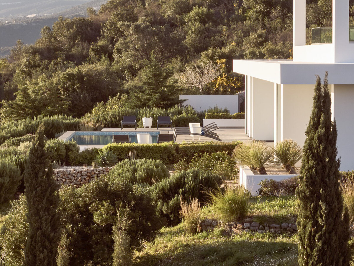 woman-Yoga-retreat-greece-44