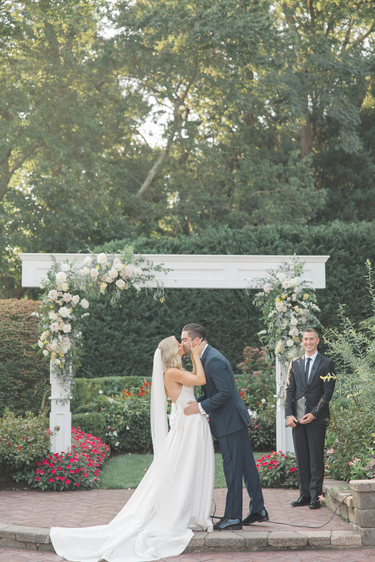 Molly Sue Photography Wedding at The Mill Lakeside Manor43