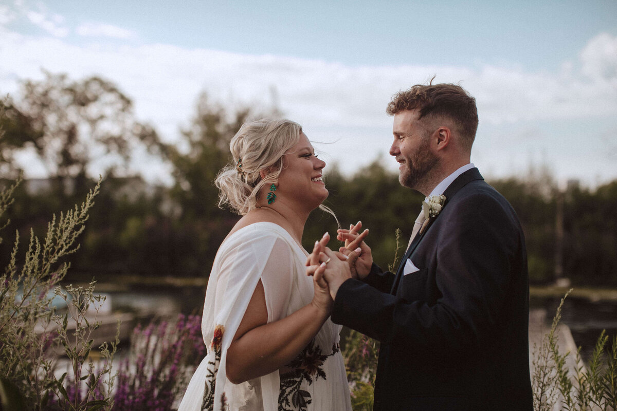 milwaukee-outdoor-wedding-nikki-n-photography-536