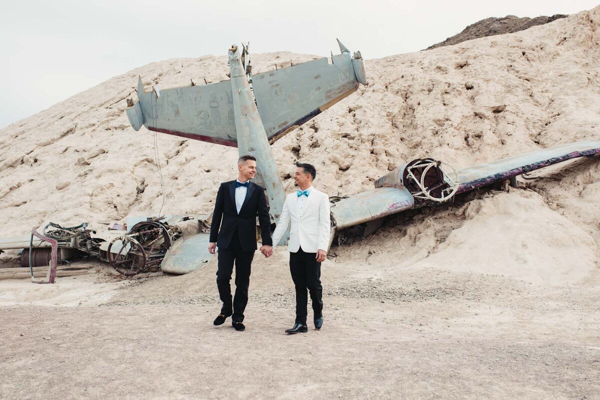 Gay  couple eloping at Nelsons Ghost Town Las Vegas