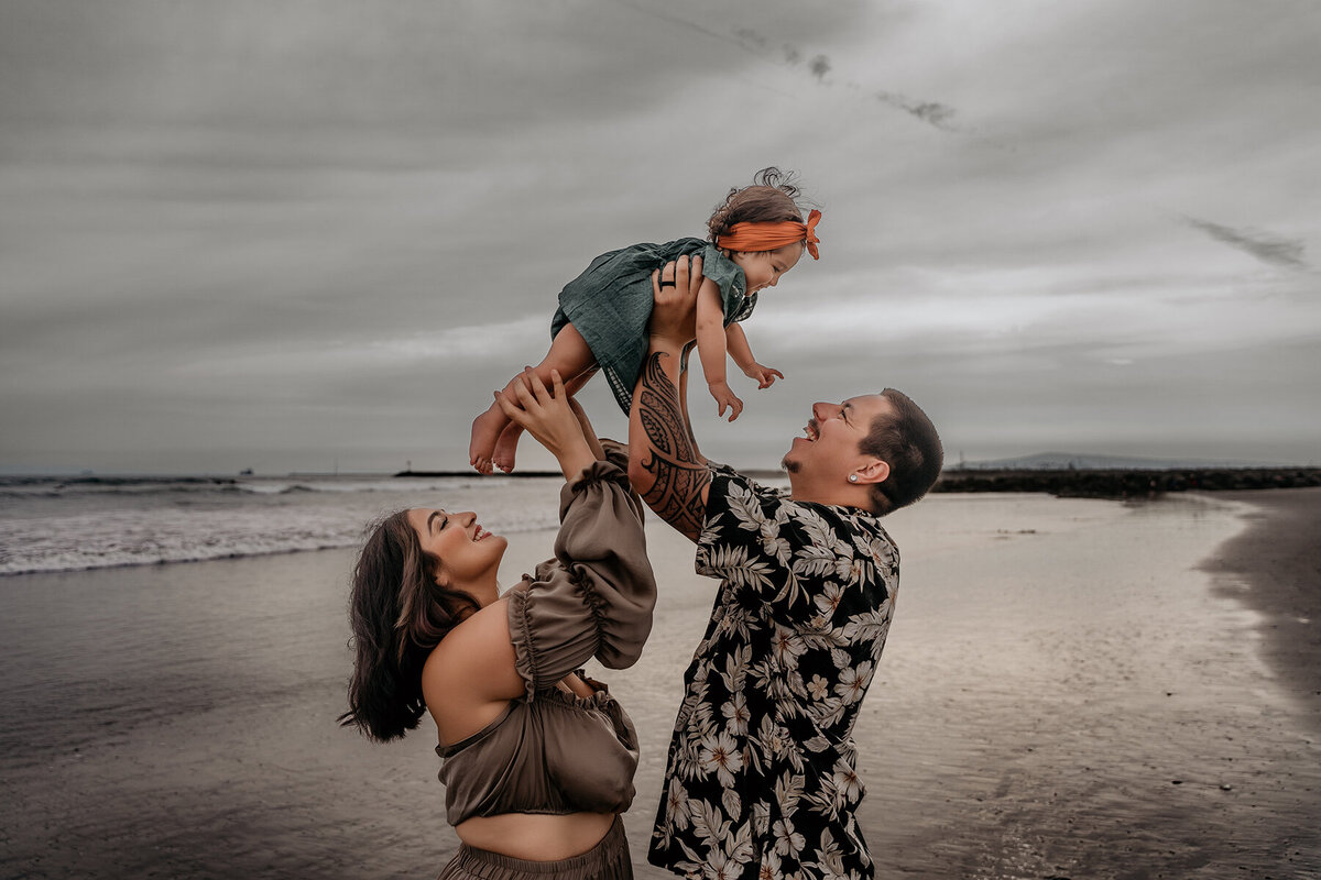 sealbeach-family-photo_m25