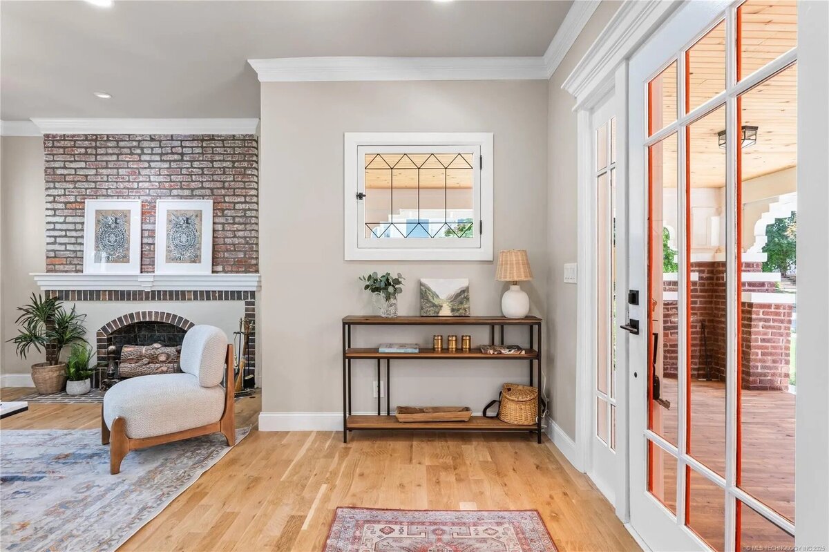 S. Norfolk Realtor Staging  Entry