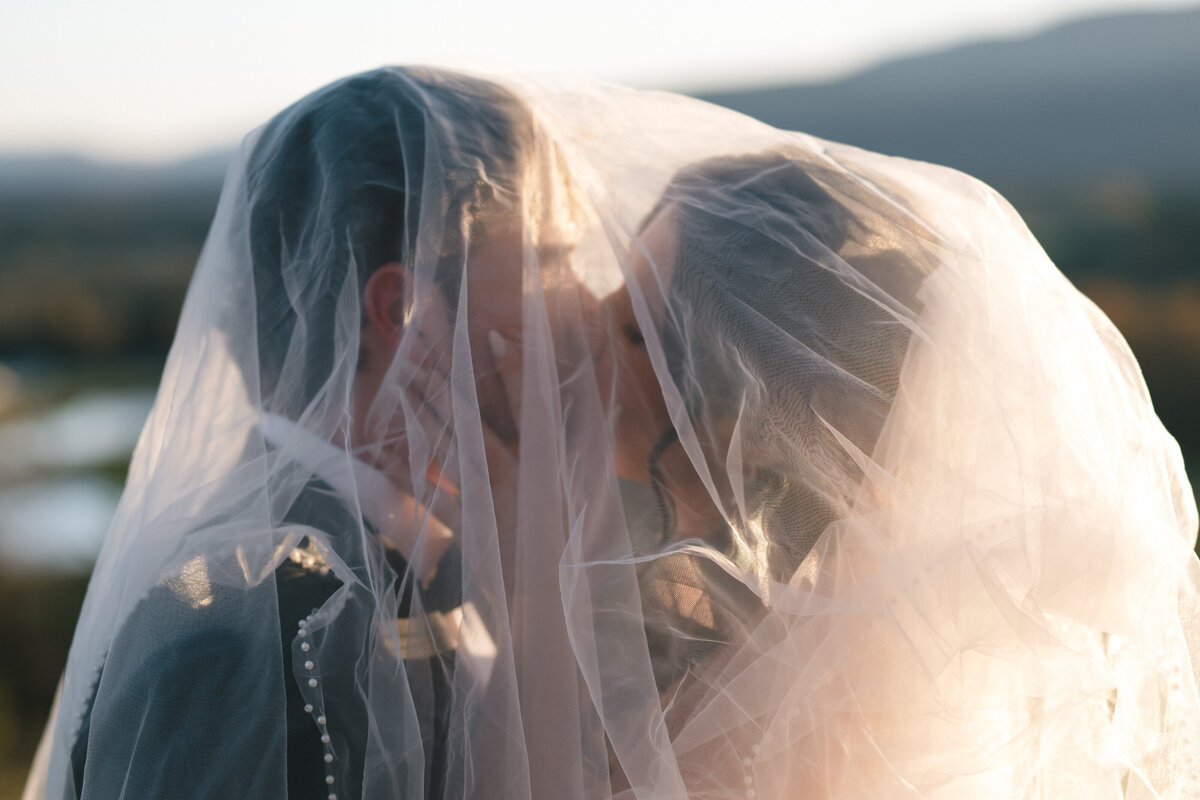 eilish bailey photography - grace and ethan valley road vineyards wedding - portraits-72