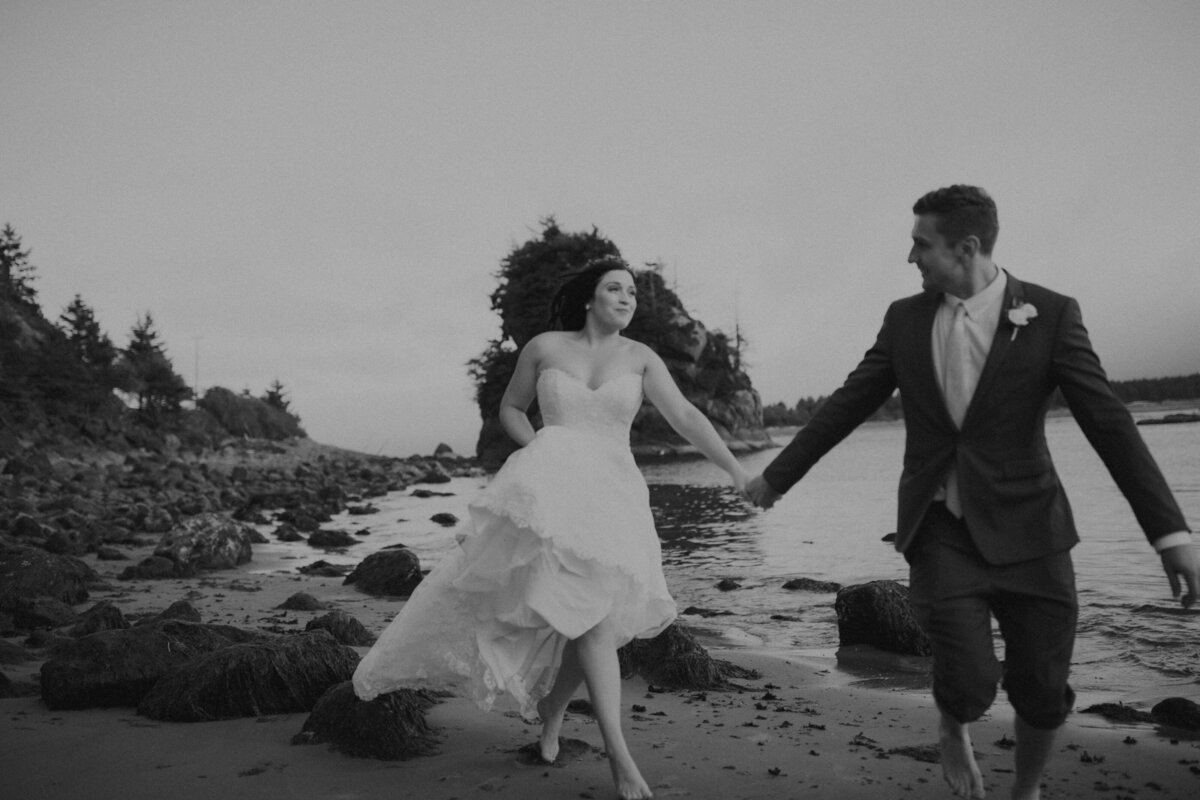Kelsey-S-Photography-Minnesota-Wedding-Lifestyle-Photographer-Bride-Groom-040