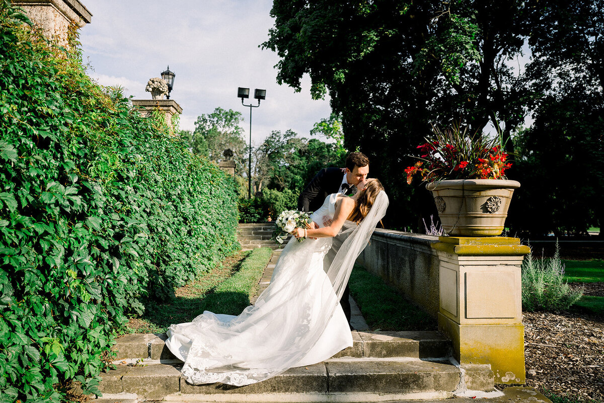 groom dipping bride at the loyola cuneo mansion