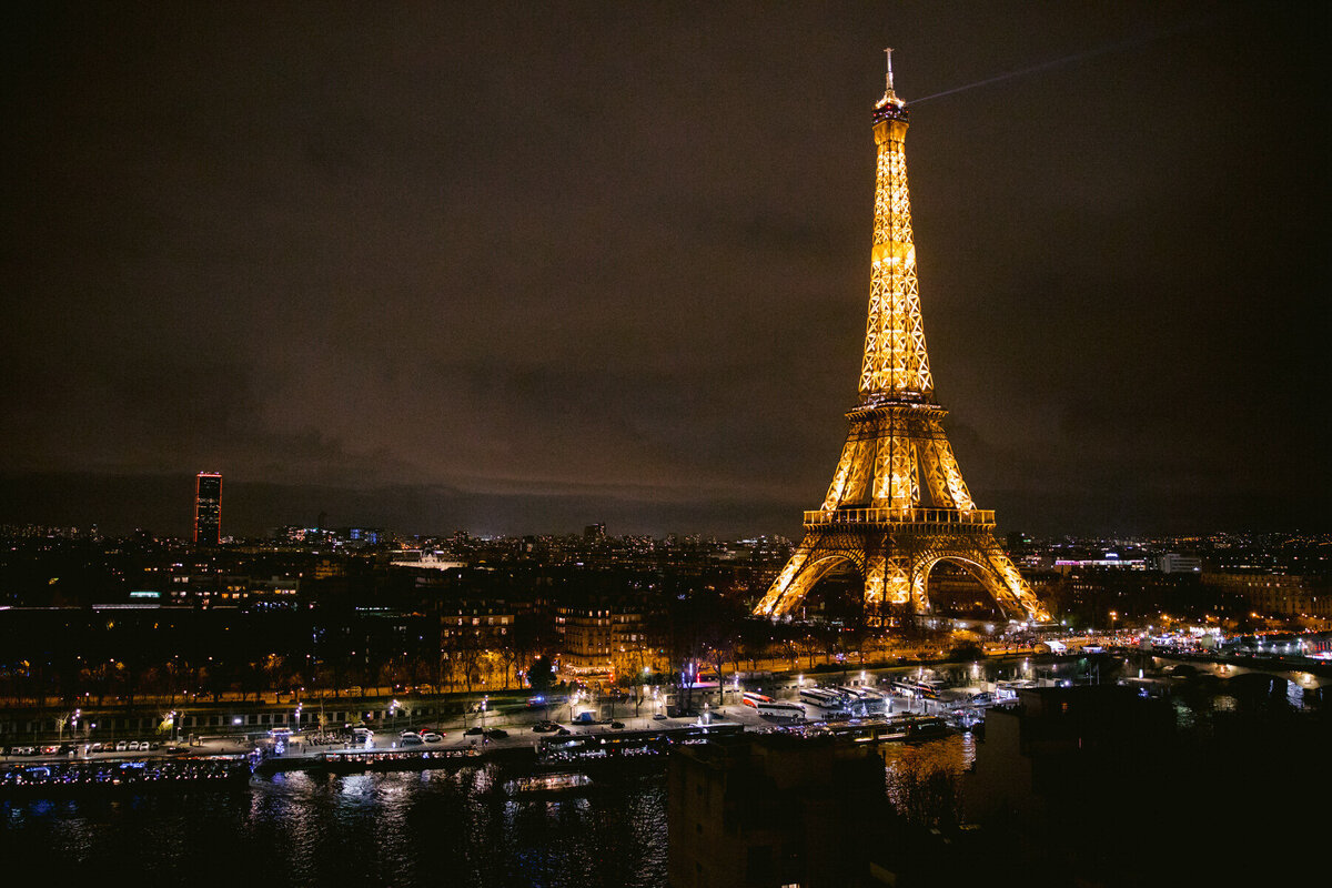 Eiffel Tower Paris Proposal Planner - Alejandra Poupel Events -2