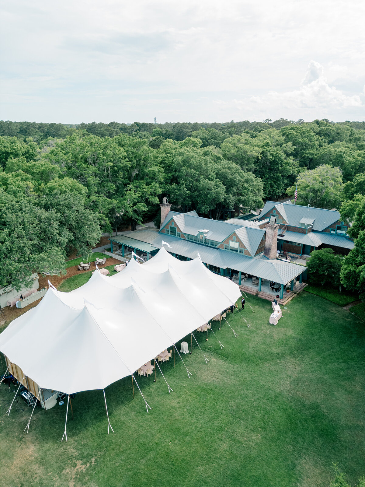 Sperry tent wedding at Old Tabby Links on Spring Island.
